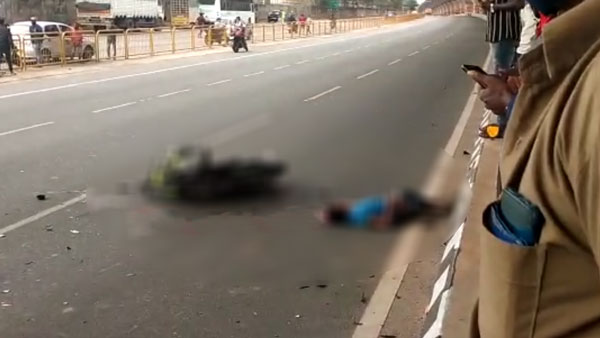 Bike Accident In Bangalore Video: Three Men Killed In Jakkur While Trying To Perform Bike Stunts On Airport Road In The Early Hours Of Sunday