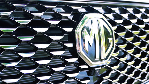 MG Hector Plus Review (First Drive): Driving Around Plus Size