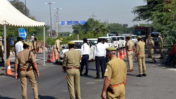 1,200 Vehicles Fined In Noida For Violating COVID-19 Rules & Regulations