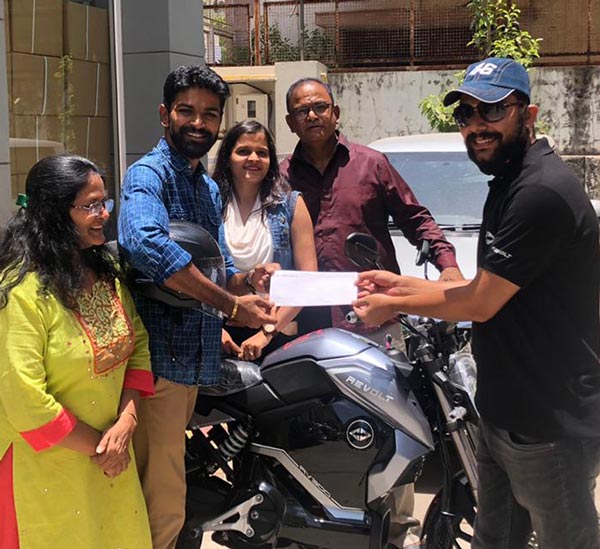 Revolt Starts Deliveries Of The RV300 & RV400 In Chennai And Ahmedabad