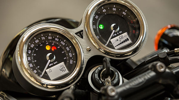 Triumph Bonneville Offered With Free Accessories For Limited Time: Details