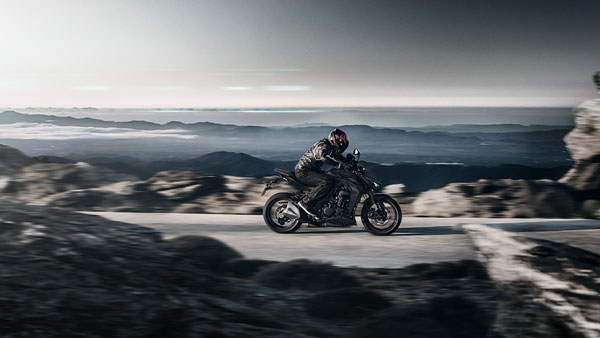 New Kawasaki Z1000 (2021) Unveiled: Specs, Features, Changes & Other Details