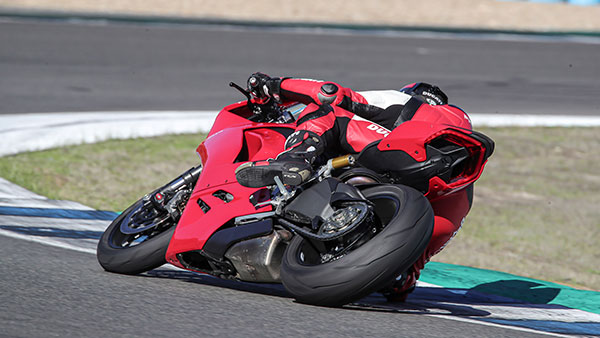 Ducati Panigale V2 Launched In India At Rs 16.99 Lakh: Specs, Features, Bookings & All Other Details