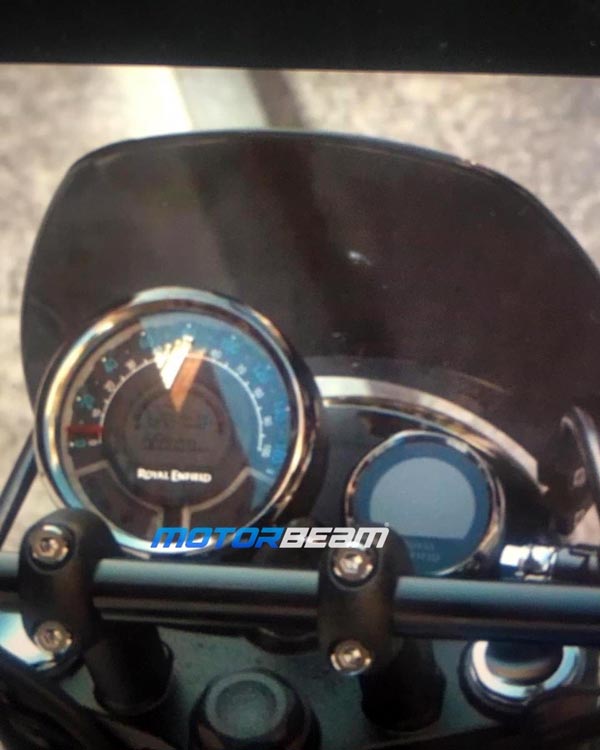 Spy Pics: Royal Enfield Meteor 350 Spied With TFT Display For Turn-By-Turn Navigation Feature