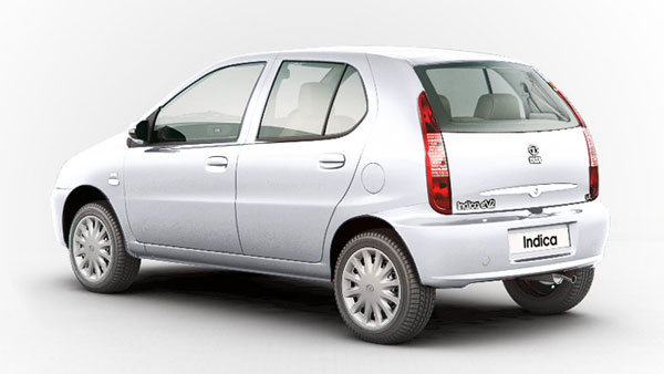 Top-Five ‘Made-In-India’ Cars To Celebrate This Independence Day: Maruti 800, Mahindra Reva & A Few Other Honourable Mentions