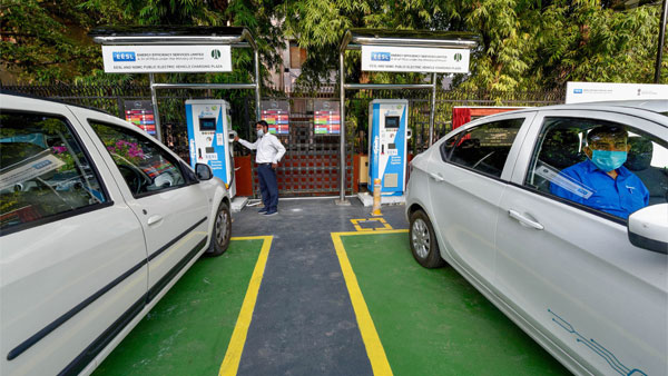 Government Plans To Install Charging Stations Across 69,000 Fuel Stations: Details