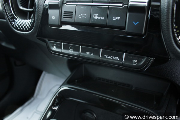 Kia Sonet Review (First Drive): Driving Impressions, Performance, Handling, Specs, Mileage, Features, Variants & All Other Details
