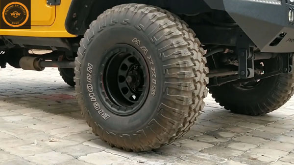 Mahindra Bolero Invader Modified With Lift Kit, Powered Foot-Steps, New Engine & More: Details