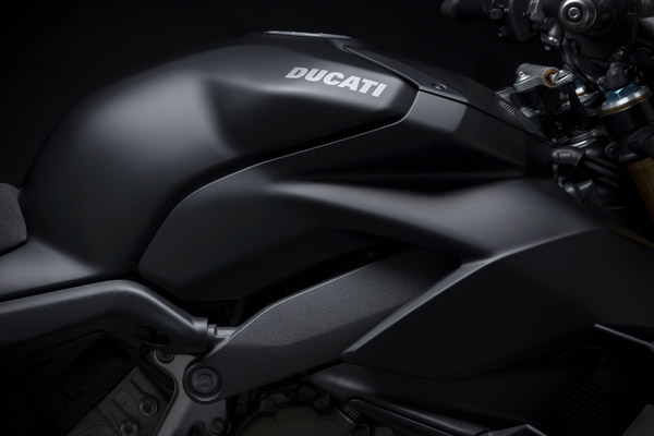 New Ducati Streetfighter V4 & V4S (2021) Unveiled: Could Arrive In India Next Year