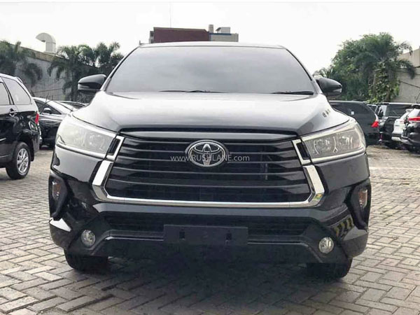 Toyota Innova Crysta Facelift (2021) Brochure Leaked Ahead Of India Launch: Details