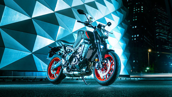 New Yamaha MT-09 (2021) Globally Unveiled: Specs, Features, India Launch & Other Details