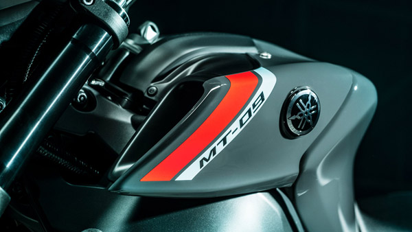 New Yamaha MT-09 (2021) Globally Unveiled: Specs, Features, India Launch & Other Details