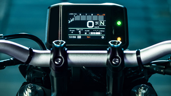 New Yamaha MT-09 (2021) Globally Unveiled: Specs, Features, India Launch & Other Details