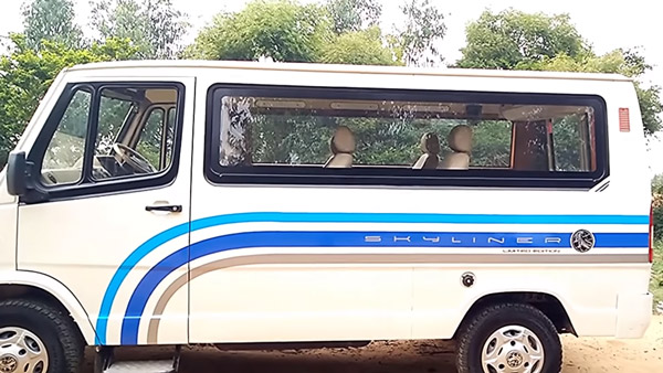 Tempo Traveller Modified For Personal Use: Video Showcases India’s First Flat-Roof White Board Force Traveller