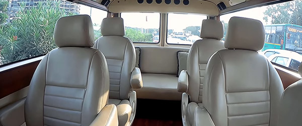 Tempo Traveller Modified For Personal Use: Video Showcases India’s First Flat-Roof White Board Force Traveller