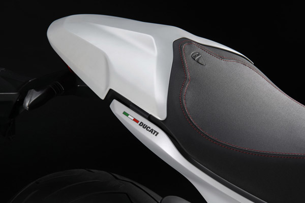 Ducati SuperSport 950 & 950 S Unveiled: Specs, Features, Performance & Other Details