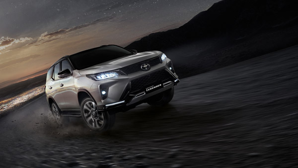 Toyota Fortuner Facelift Unofficial Bookins Open: Specs, Features & Other Details