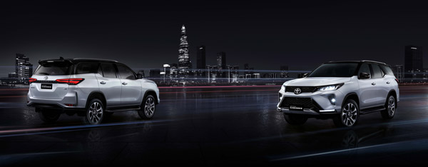 Toyota Fortuner Facelift Unofficial Bookins Open: Specs, Features & Other Details