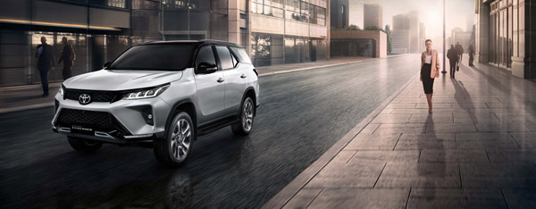 Toyota Fortuner Facelift Unofficial Bookins Open: Specs, Features & Other Details