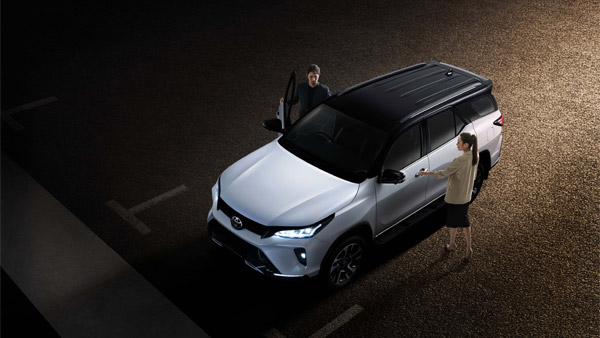Toyota Fortuner Facelift Unofficial Bookins Open: Specs, Features & Other Details