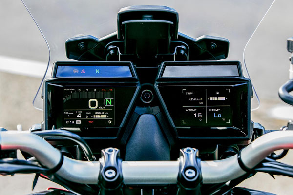 New Yamaha Tracer 9 & Tracer 9 GT (2021) Globally Unveiled: Specs, Features, Differences & Other Details