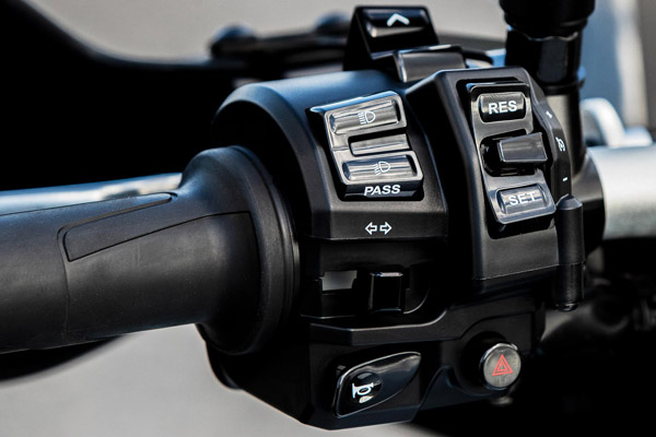 New Yamaha Tracer 9 & Tracer 9 GT (2021) Globally Unveiled: Specs, Features, Differences & Other Details