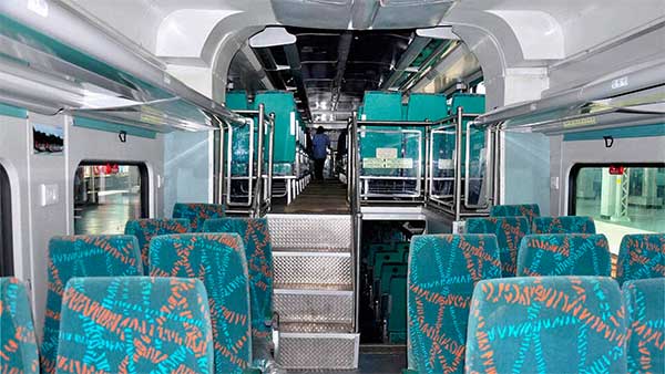 Double-Decker Train With 160Km/h Top-Speed Developed By RCF Kapurthala: Will Connect Busiest Routes Across India