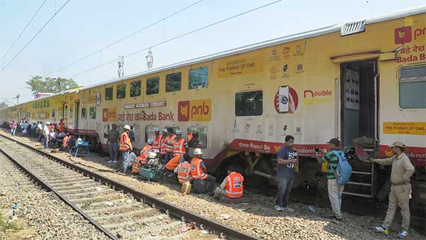 Double-Decker Train With 160Km/h Top-Speed Developed By RCF Kapurthala: Will Connect Busiest Routes Across India
