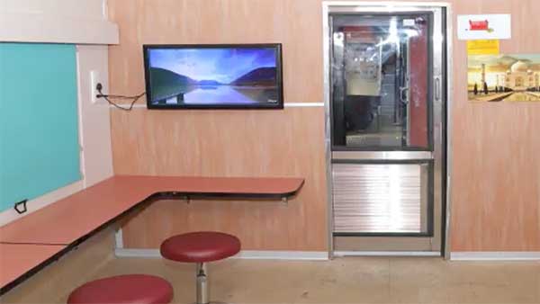 Double-Decker Train With 160Km/h Top-Speed Developed By RCF Kapurthala: Will Connect Busiest Routes Across India