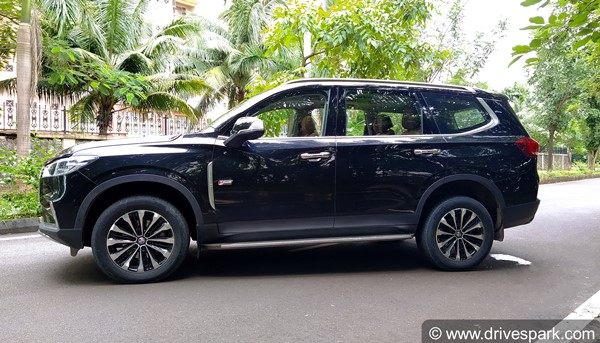 MG Gloster Bookings Register 2,000 Units: First Batch SUVs Sold Out