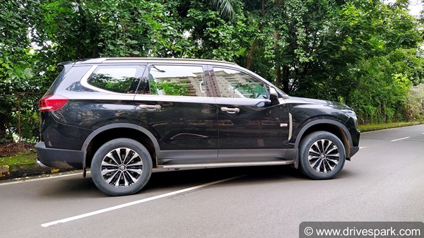 MG Gloster Bookings Register 2,000 Units: First Batch SUVs Sold Out