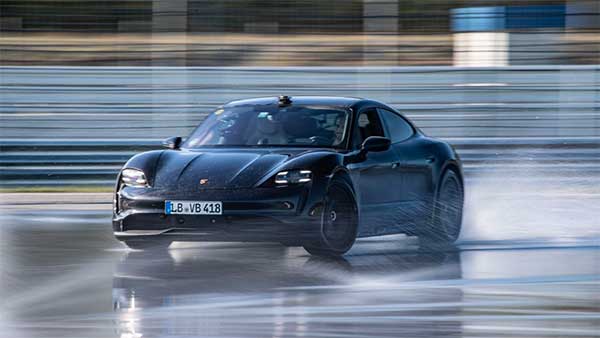 World Drifting Record By Porsche Taycan: Electric Supercar Enters Guinness World Record Books By Drifting For 42.171 Kms In 55 Minutes