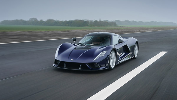 Hennessey Venom F5 Unveiled Internationally: Performance, Specs, Features & Other Details