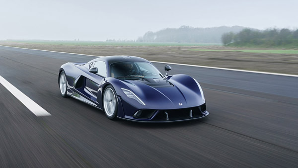 Hennessey Venom F5 Unveiled Internationally: Performance, Specs, Features & Other Details