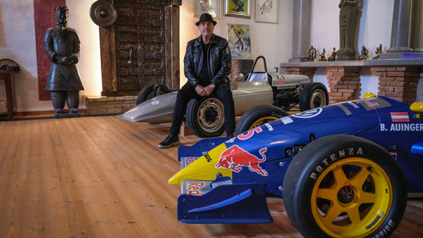 80-Year-Old Buys His 80th Porsche: Read More To Find Out