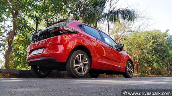 Tata Altroz BS6 Diesel Review (Road Test)