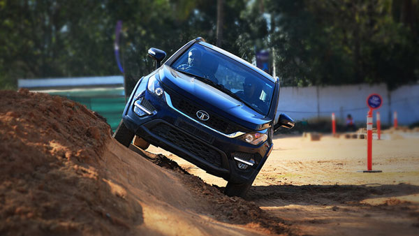 Spy Pics: Tata Hexa BS6 4X4 MUV Spotted Testing In Pune Ahead Of Launch