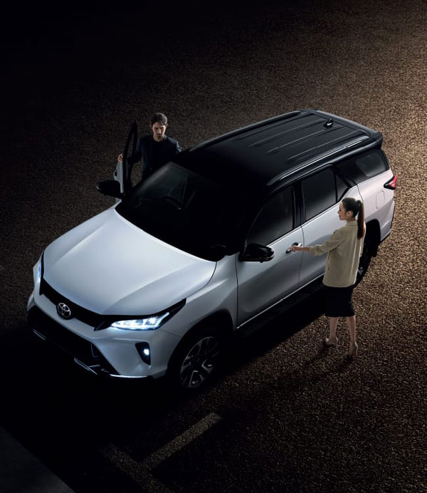 Spy Pics: Toyota Fortuner Legender Spied During TVC Shoot In Bangalore Ahead Of Launch
