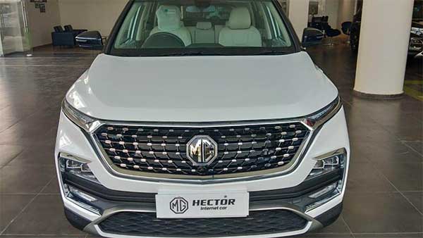 MG Hector Facelift 2021 Reaches Dealership Ahead Of India Launch: Changes & Other Details