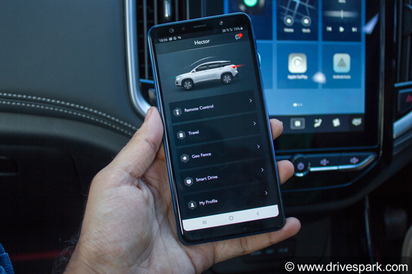 MG Hector Facelift 2021 Reaches Dealership Ahead Of India Launch: Changes & Other Details