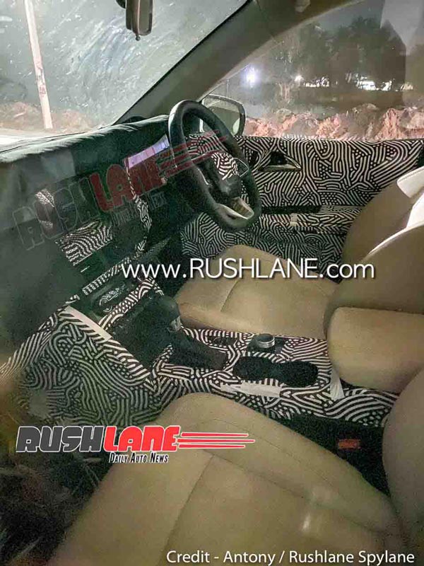 Spy Pics: New-Generation Mahindra XUV500 Spied With Panoramic Sunroof & Other New Features & Equipment