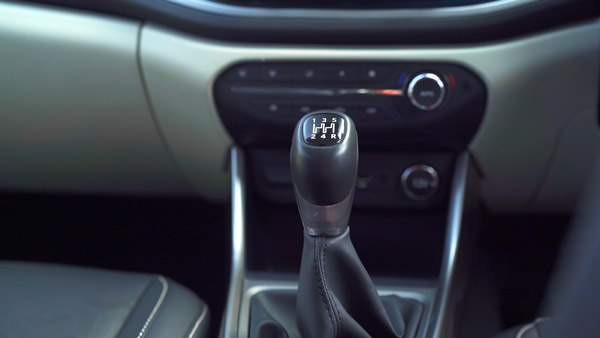 Tata Altroz iTurbo Petrol Unveiled For India: Bookings, India Launch, Specs, Price, Features & Other Updates Explained