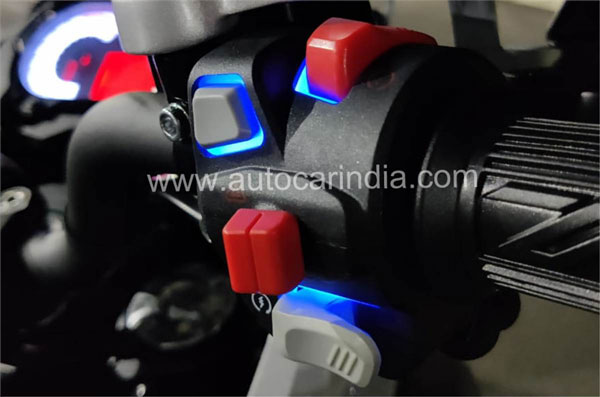 New Benelli TRK 502 (2021) Spotted Arriving At Dealerships In India Ahead Of Launch: Specs, Features Changes & Other Details
