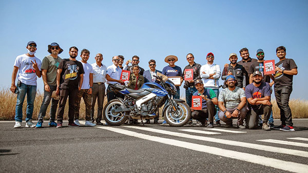Bajaj Pulsar 200NS Sets FMSCI & India Book Of Records For ‘Fastest Quarter Mile Wheelie’ Time Of 23.68 Seconds: Watch The Record Attempt Video Here