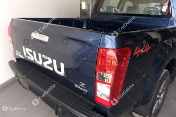 Isuzu D-Max V-Cross BS6 Arrives At Dealerships Ahead Of India Launch: Specs, Features, Design & Other Details