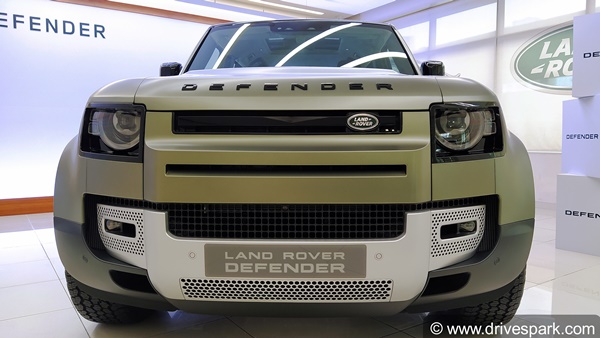 Land Rover Defender Crowned Winner Of The Woman's World Car Of The Year 2021