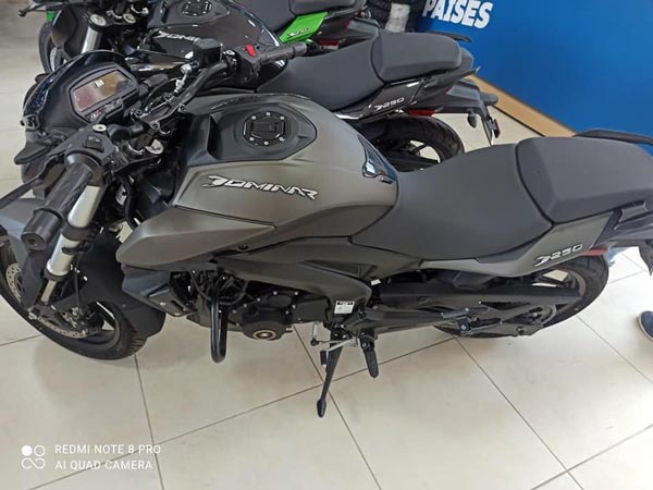 Bajaj Dominar 250 New Colours Spotted: Launching In India?