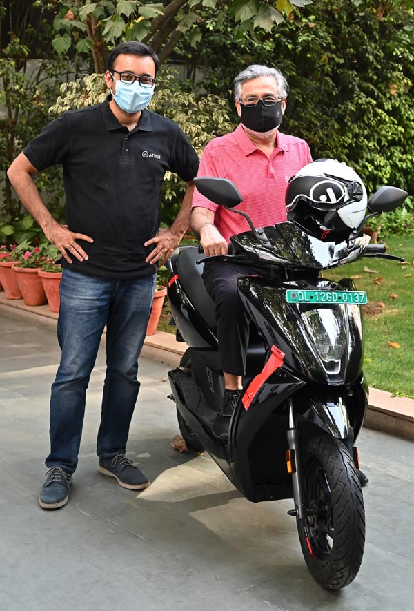 First Ather Electric Scooter Delivered In Delhi To Dr Pawan Munjal: Price, New Updates & Other Details