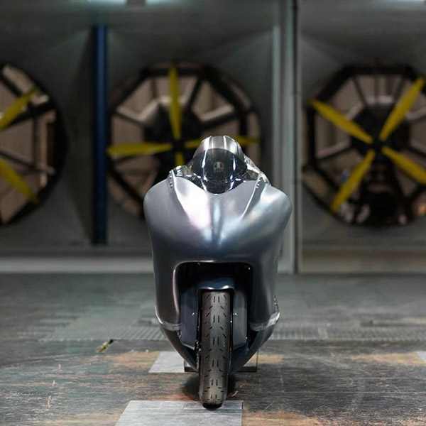 Guy Martin To Ride 860Bhp Hayabusa To 300Mph (482.8Km/h) Barrier In Standing Start One Mile Record Run