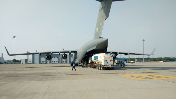 Indian Air Force C-17 & IL-76 Transport Oxygen For COVID-9 Relief Operations